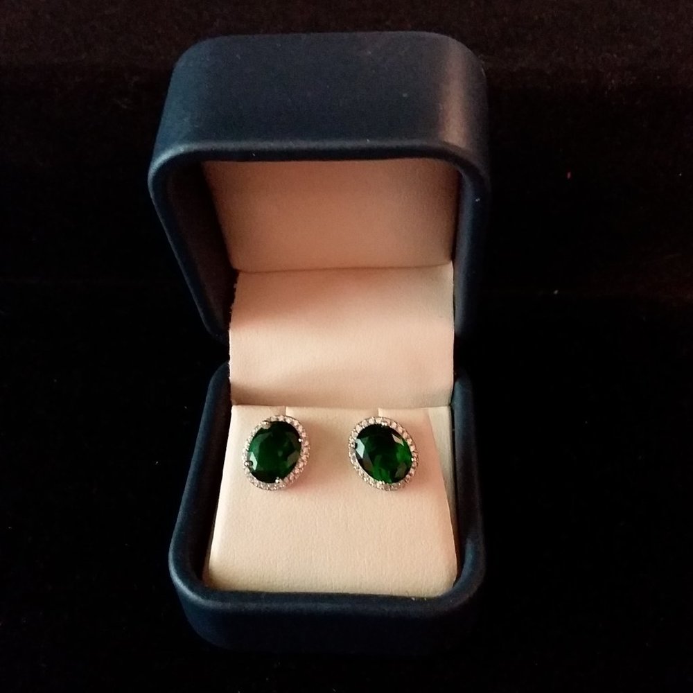 NEW! 3.00cts Emerald Oval Cut Pierced Earrings in Sterling Silver 925 PRETTY